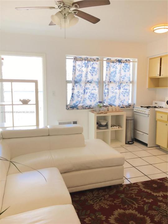 524 Washington Ave 306, Miami Beach, Florida 33139