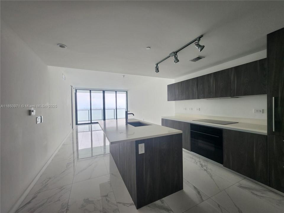 3131 NE 7th Ave 3602, Miami, Флорида 33137, Соединенные Штаты
