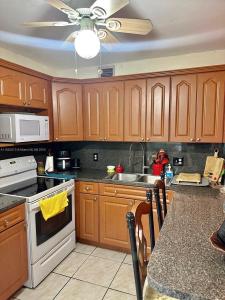 13355 SW 9th Ct 313H, Pembroke Pines, Florida 33027, USA