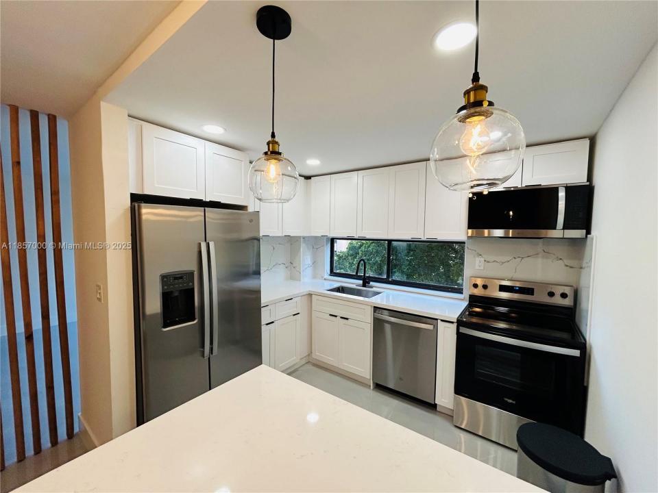 17021 N Bay Rd 427, Sunny Isles Beach, Florida 33160