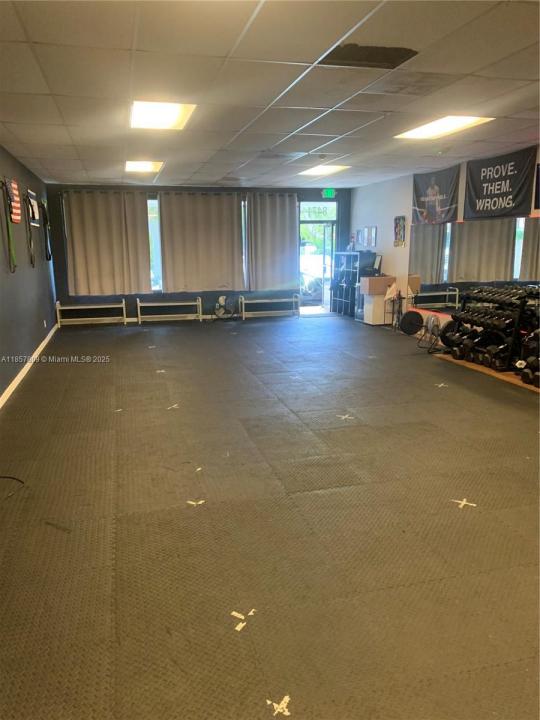 8471 W Oakland Park Blvd, Sunrise, Florida 33351, Amerika Birleşik Devletleri