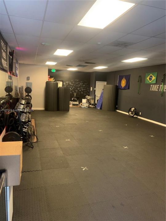 8471 W Oakland Park Blvd, Sunrise, Florida 33351, Amerika Birleşik Devletleri