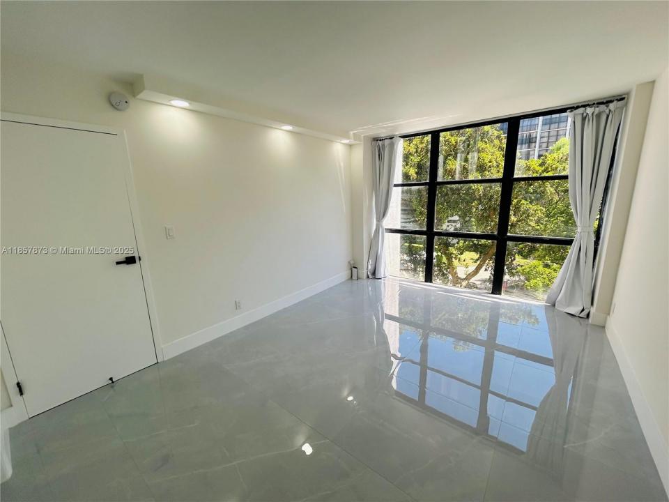 17021 N Bay Rd 427-4, Sunny Isles Beach, Florida 33160