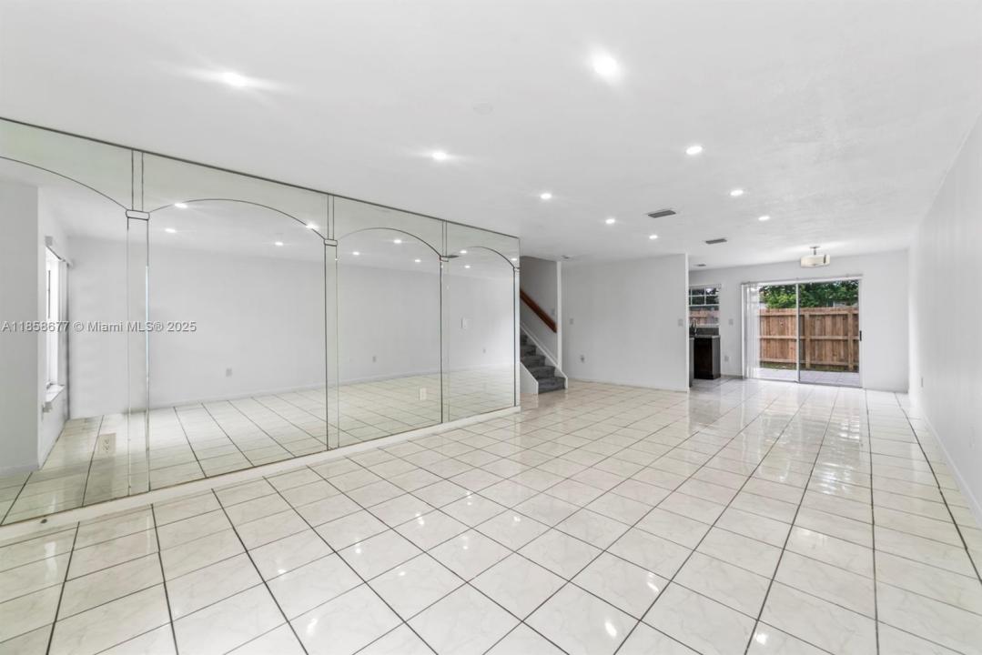 3358 NW 198th Ter, Miami Gardens, Flórida 33056, Estados Unidos