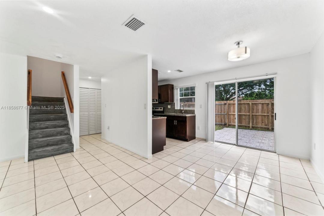 3358 NW 198th Ter, Miami Gardens, Flórida 33056, Estados Unidos