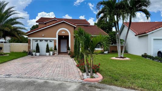 18642 NW 54th Pl A, Miami Gardens, Florida 33055, USA
