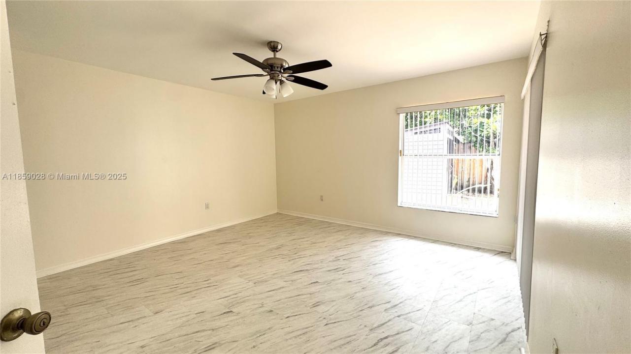 18642 NW 54th Pl A, Miami Gardens, 佛罗里达州 33055, 美国