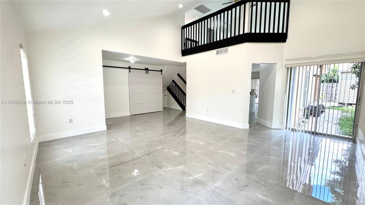 18642 NW 54th Pl A, Miami Gardens, 佛罗里达州 33055, 美国