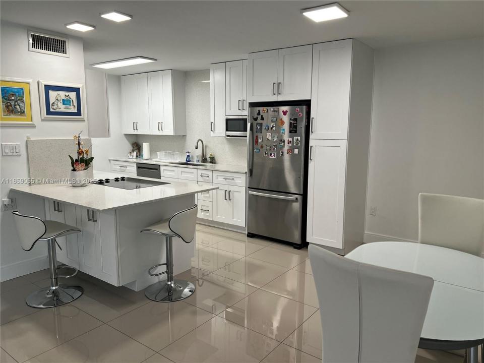 9350 SW 77th Ave G1, Miami, Флорида 33156, Соединенные Штаты