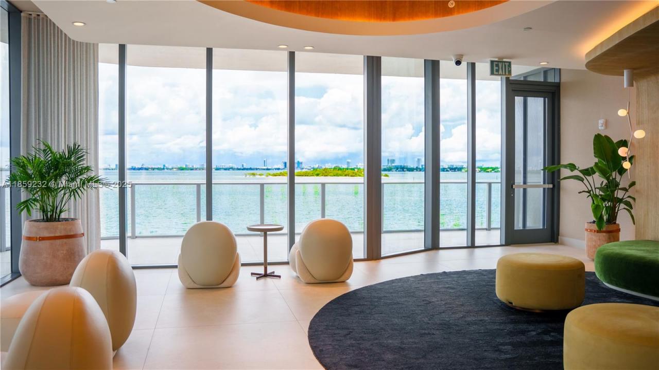 700 NE 24th St 2705, Miami, フロリダ 33137, アメリカ合衆国