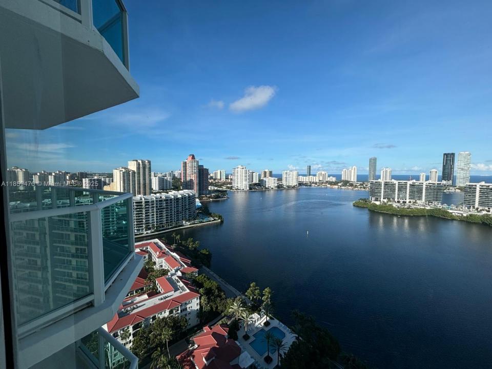 3301 NE 183rd St 2705, Aventura, Флорида 33160, Соединенные Штаты