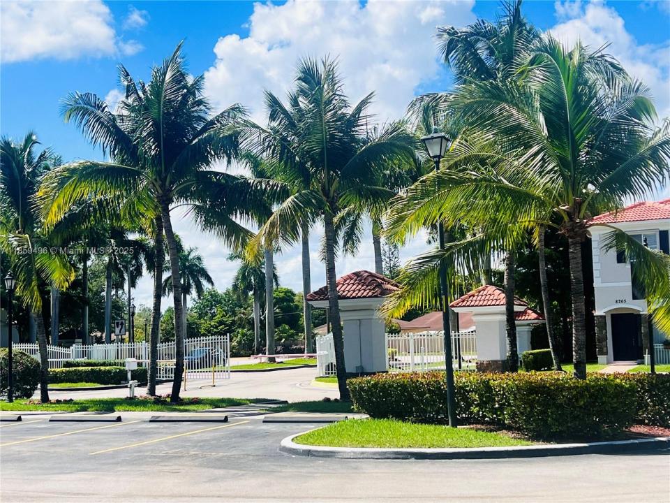 8252 SW 25th Ct 107, Miramar, Florida 33025, HOA KỲ
