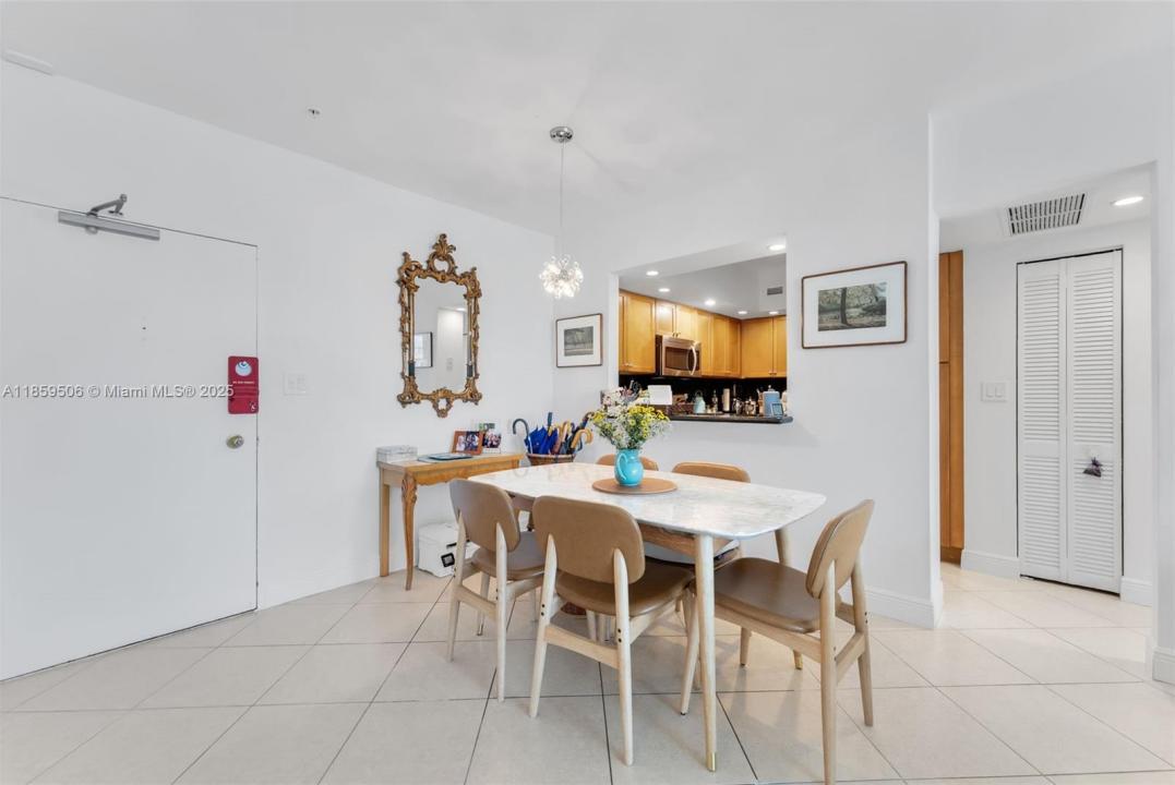 5600 Collins Ave 17W, Miami Beach, Flórida 33140, Estados Unidos