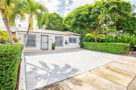 5428 SW 131st Ct, Miami, Florida 33175, USA
