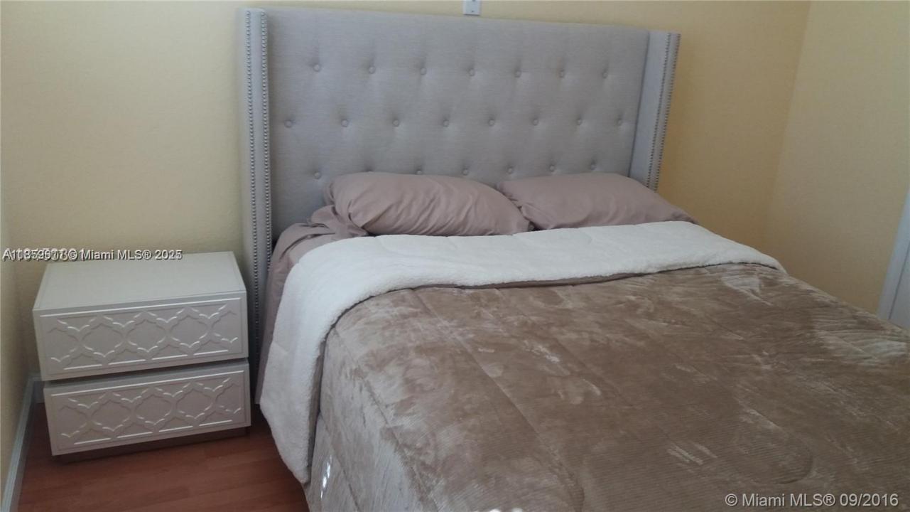 7951 NW 107th Ct, Doral, Floryda 33178, USA