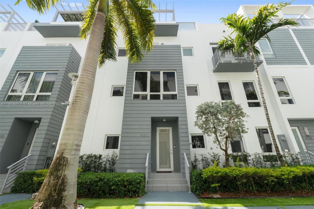 9161 NW 33rd St, Doral, Florida 33172, Amerika Birleşik Devletleri