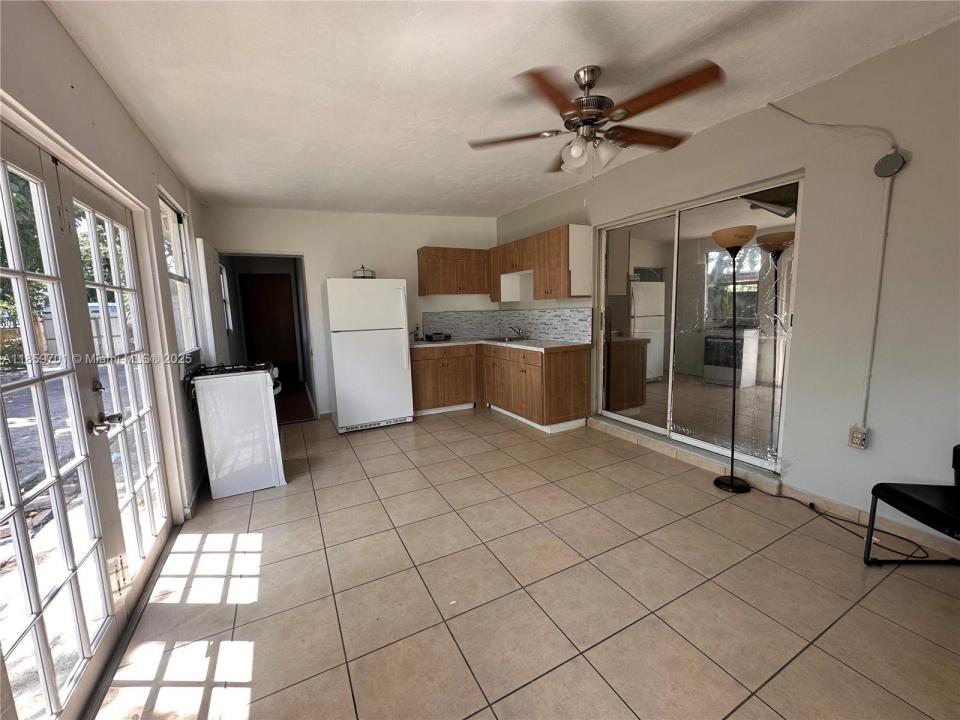 16901 NW 51st Pl B, Miami Gardens, Florida 33055, Estados Unidos