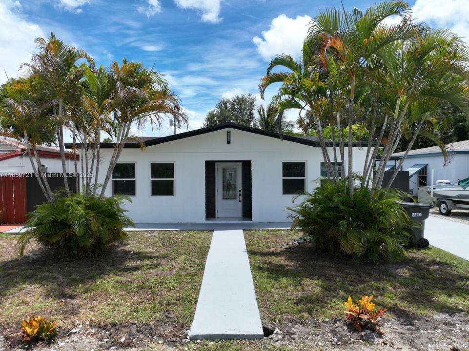 1782 NE 175th St, North Miami Beach, Flórida 33162, Estados Unidos