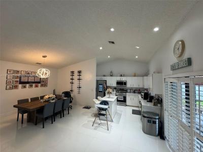 260 NW 121st Ter, Coral Springs, Florida 33071, USA