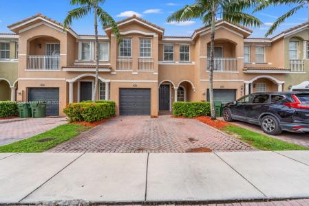 2557 SE 14th St, Homestead, Florida 33035, USA