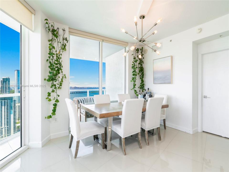 1900 N Bayshore Dr 3712, Miami, Flórida 33132, Estados Unidos