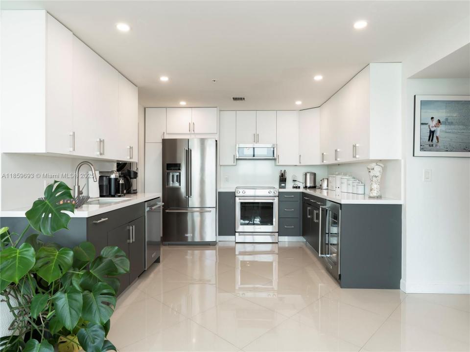 1900 N Bayshore Dr 3712, Miami, Flórida 33132, Estados Unidos