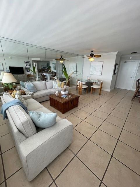 5313 COLLINS AV 710, Miami Beach, Флорида 33140, Соединенные Штаты
