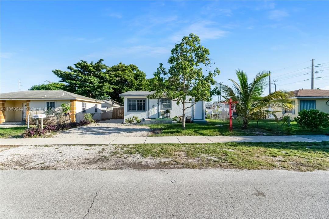2128 Cleveland St, Hollywood, Флорида 33020, Соединенные Штаты