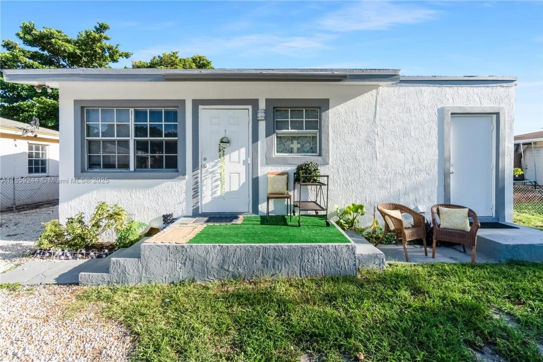 2128 Cleveland St, Hollywood, Флорида 33020, Соединенные Штаты