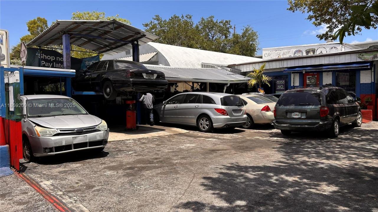 916 NW 9th Ave, Fort Lauderdale, פלורידה 33311, ארצות הברית של אמריקה