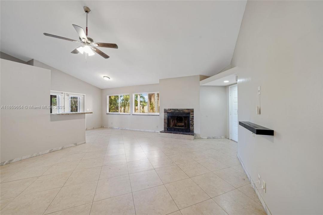 3887 NW 7th Pl, Deerfield Beach, Florida 33442, Estados Unidos