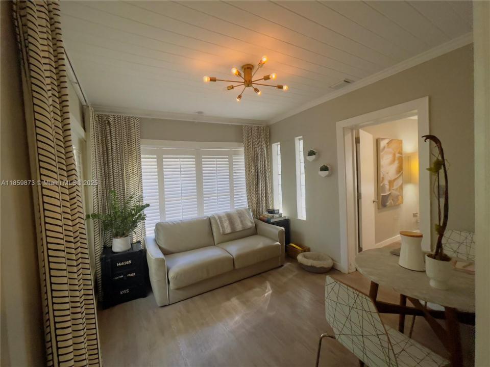 8101 Harding Ave, Miami Beach, Florida 33141, HOA KỲ