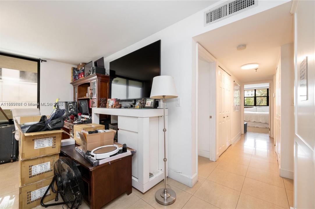1621 Collins Ave 302, Miami Beach, Florida 33139, HOA KỲ