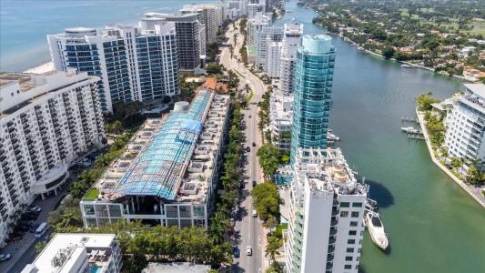 6000 Collins Ave 146, Miami Beach, Florida 33140, USA