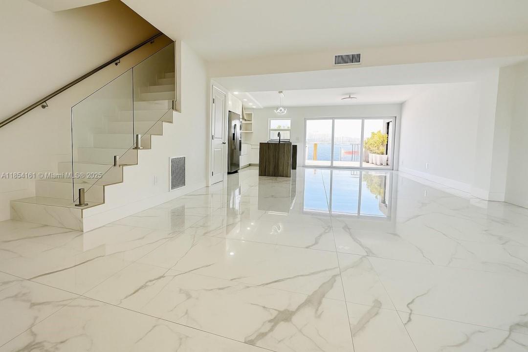 North Miami Beach, Floryda 33160, USA