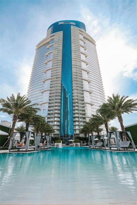 851 NE 1st Ave 906, Miami, פלורידה 33132, ארצות הברית של אמריקה 