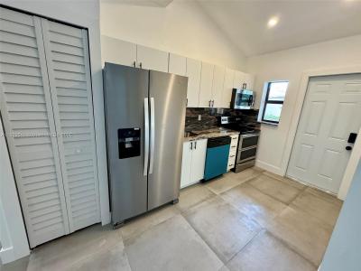 3 NE 70th St 1, Miami, Florida 33138, USA