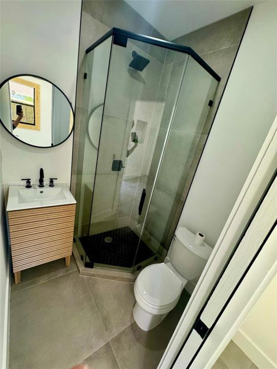 3 NE 70th St 3, Miami, Florida 33138