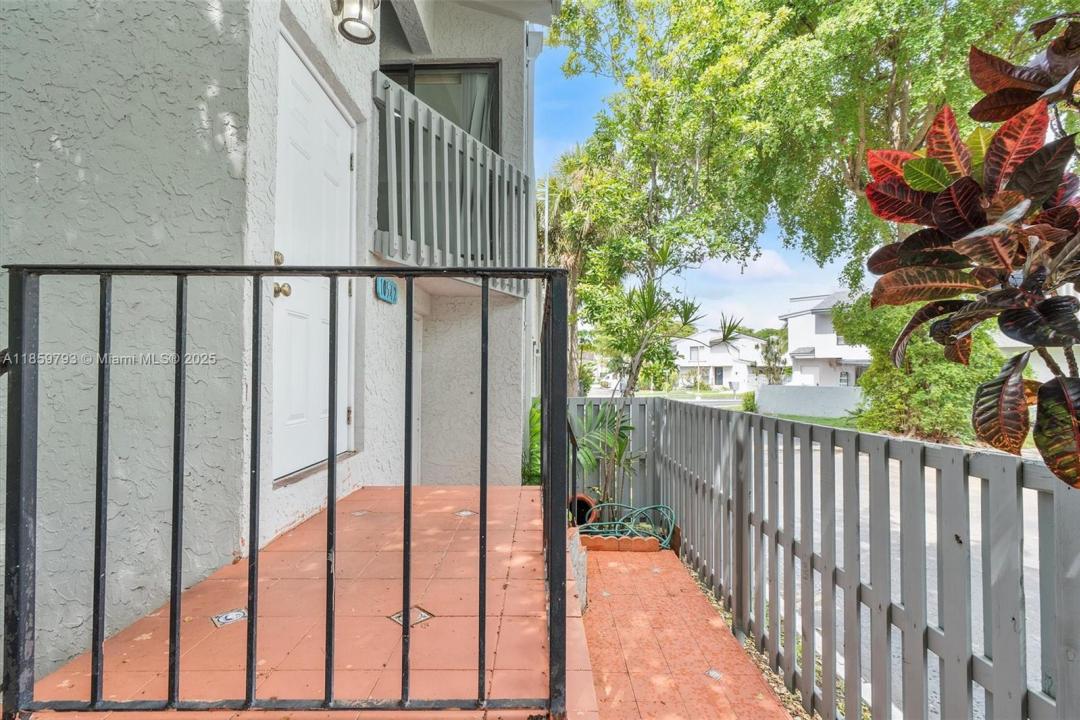 10542 NW 7th Ter B7, Miami, フロリダ 33172, アメリカ合衆国