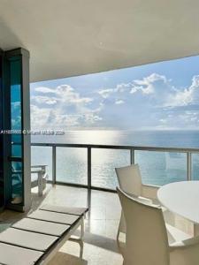 17121 Collins Ave 2505, Sunny Isles Beach, Florida 33160, USA