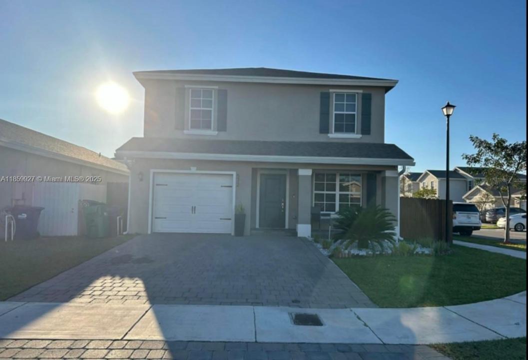 572 NE 6th Pl, Florida City, Florida 33034