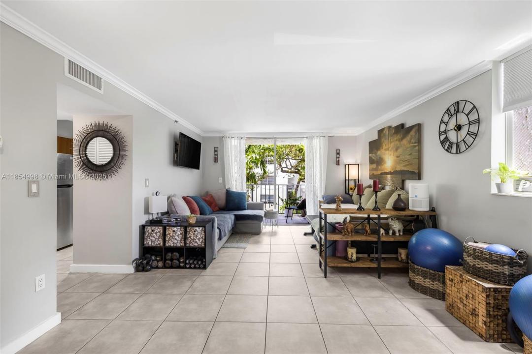 650 NE 64th St G304, Miami, Florida 33138