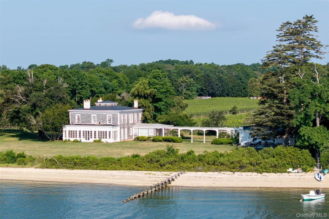 59600 Main Road, Southold, New York 11971