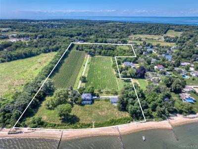 59600 Main Road, Southold, New York 11971