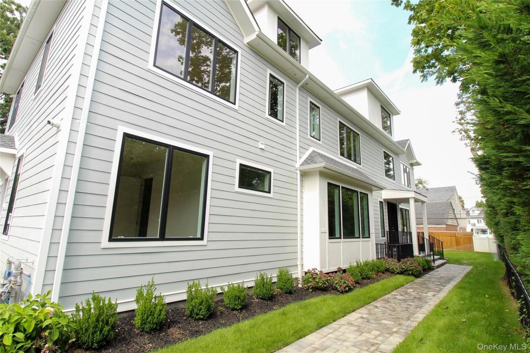 8 Sealy Drive, Hempstead, New York 11559, États-Unis