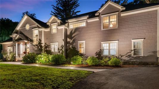 1004 Great Road, Lincoln, RI 02865, USA