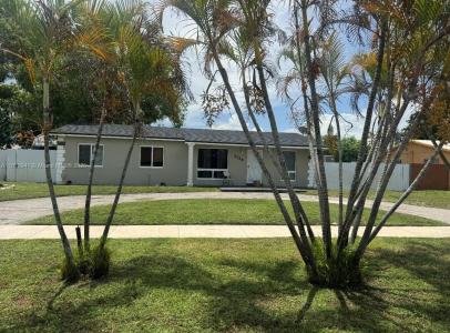 3738 NW 207th Dr, Miami Gardens, Florida 33055, USA