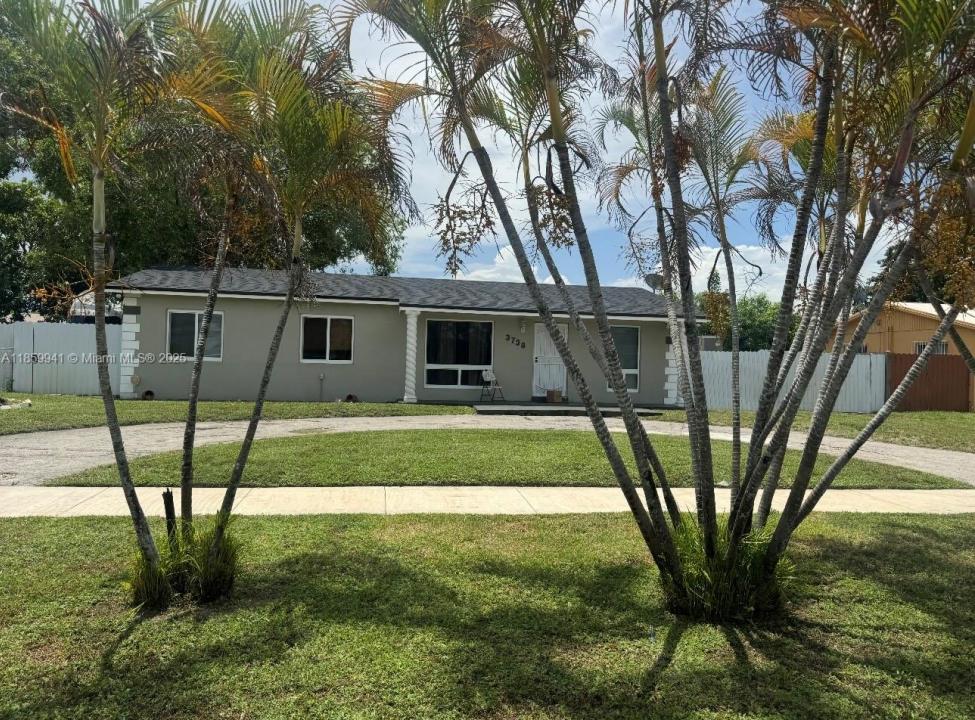 3738 NW 207th Dr, Miami Gardens, Flórida 33055, Estados Unidos