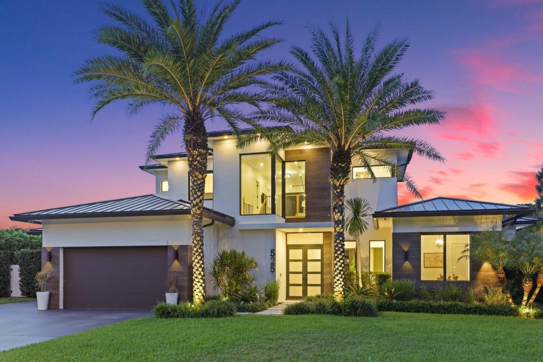 525 Whispering Pines Road, CHAPEL HILL, Boynton Beach, Florida 33435