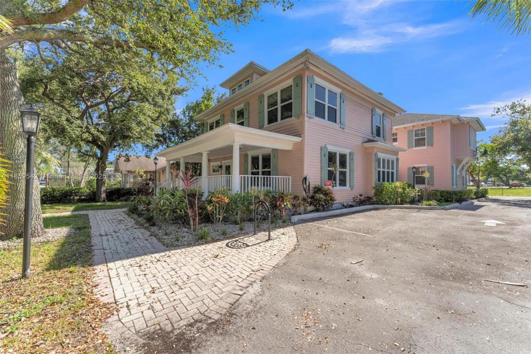124 N Swinton Ave A, Delray Beach, Florida 33444